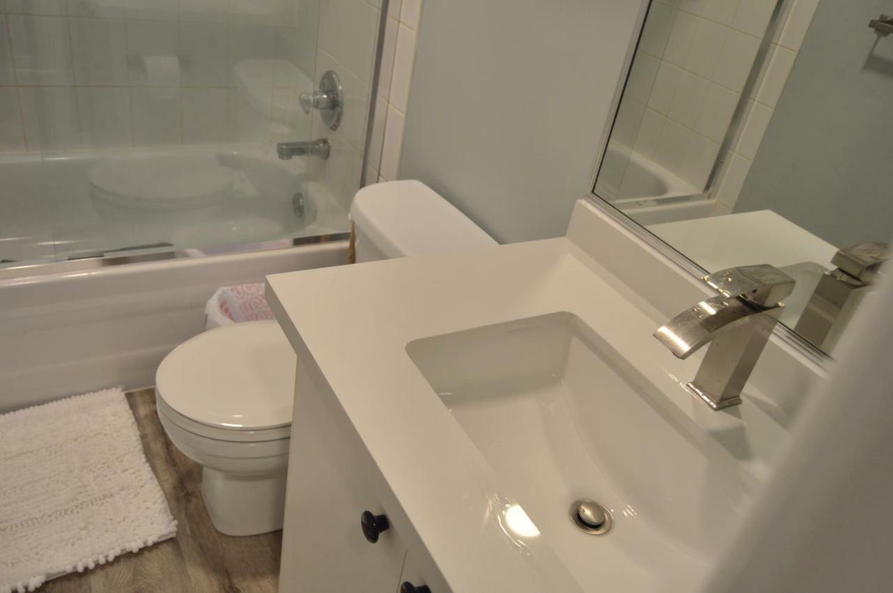 Jane'S Cozy Suite Surrey Luaran gambar